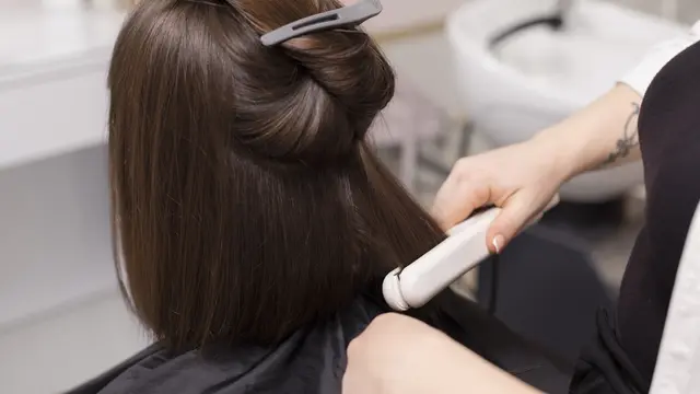 Smoothing Rambut (Foto: freepik)