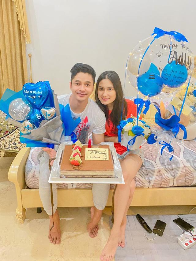 Angbeen Rishi Beri Kejutan, Ini 5 Momen Manis Perayaan Ulang Tahun Adly Fairuz