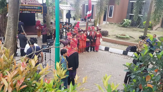 Pesta Adat Kahiyang-Bobby