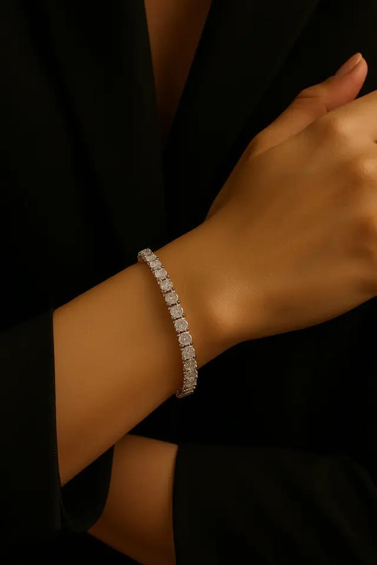 7 Model Gelang Rantai 10 Gram di 2025, Pilihan Menarik dengan Desain yang Beragam