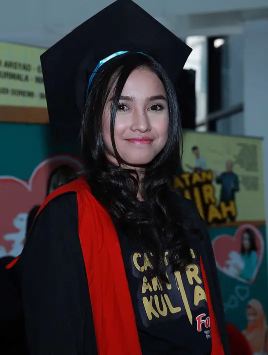 Anjani Dina, kekasih dari Adly Fairuz ini berperan sebagai mahasiswi cantik yang gemar dengan karakter Kerokeroppi sehingga dipanggil Kodok. (Deki Prayoga/Bintang.com)