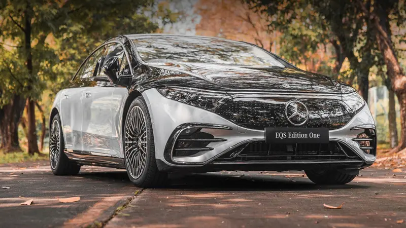 Mercedes eqs store edition one