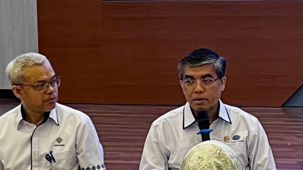 Menaker: Penyerapan Tenaga Kerja Capai Hampir 2 Juta dari Investasi, Tunggu Hasil Sakernas BPS 2025