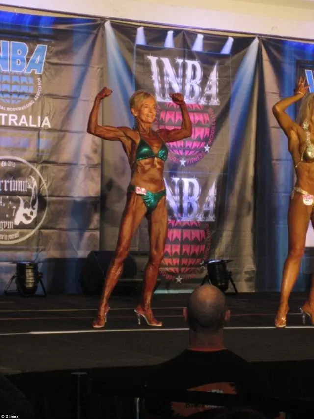 [Bintang] Berusia 75 Tahun, Nenek Ini Sukses Jadi Binaragawati Tertua