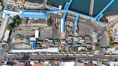 Hampir Sebulan Macet di Akses Pelabuhan Ketapang, Antrean 5 Km; ASDP Ungkap Strategi