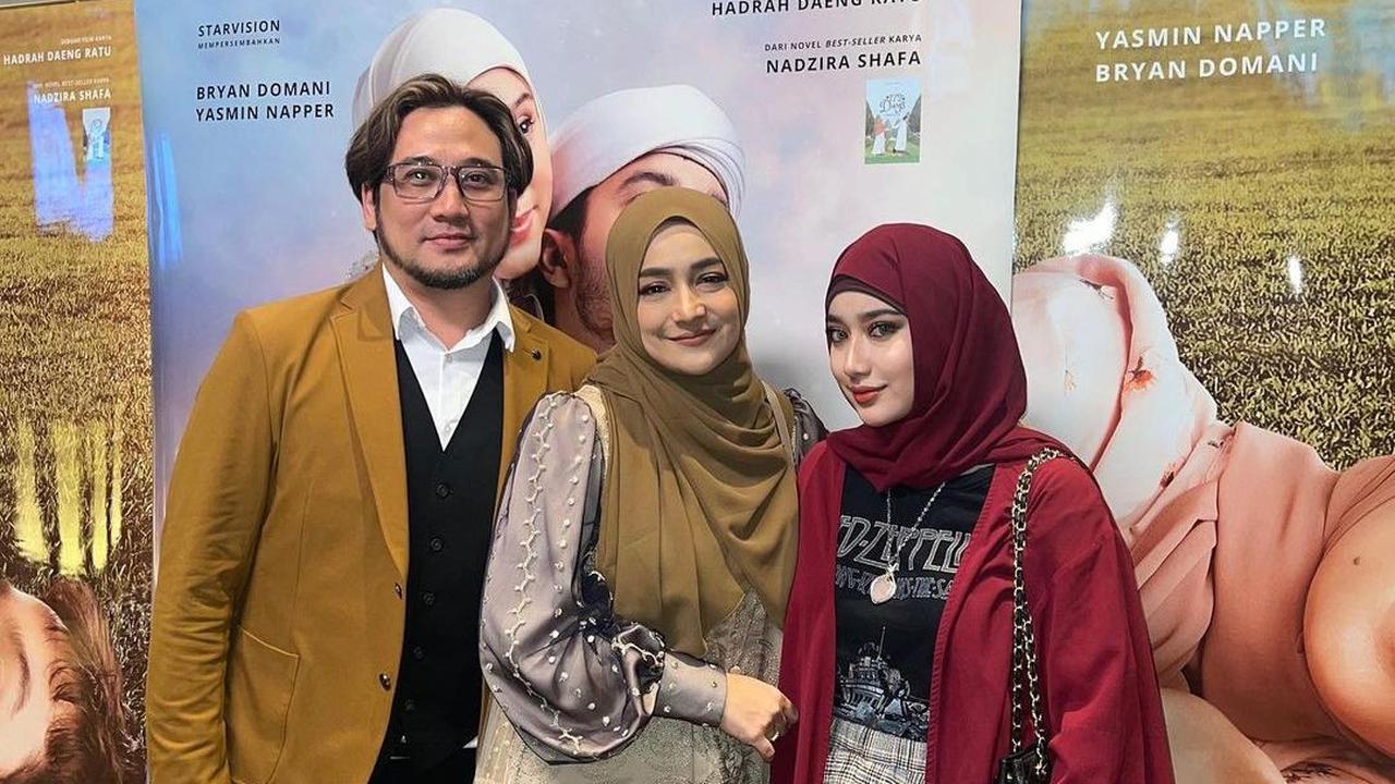Banyak yang bilang, Tengku Syaira Anataya makin cantik setelah menikah.