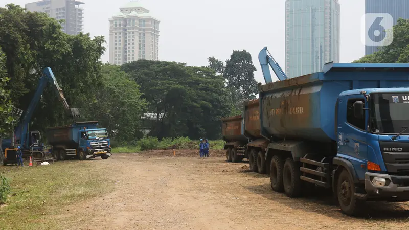 Grebeg Lumpur Untuk Cegah Banjir di Sungai Krukut