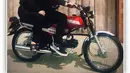 <p>Salah satu yang menjadi hobinya Koko adalah motoran. Tampak, ia beberapa kali mengunggah momen motoran bersama sang istri tercinta. [Instagram/koko_ko_koko]</p>