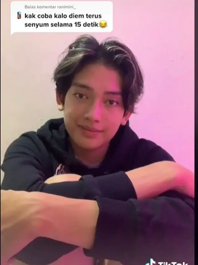 Tanggal Lahirnya Sama, Ini 6 Potret Fikri Seleb TikTok yang Mirip Adipati Dolken