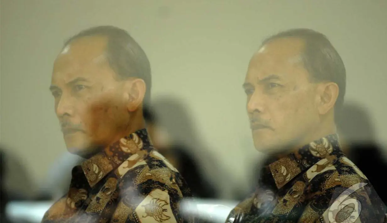 Budi dituntut atas dugaan korupsi Bank Century selain itu ia juga didenda Rp 800 juta subsider 8 bulan kurungan penjara di Pengadilan Tindak Pidana Korupsi, Jakarta, Senin (16/6/2014) (Liputan6.com/Miftahul Hayat) 