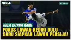 Bek Persib Bandung Julio Cesar menatap laga tandang kontra Persik Kediri dengan target tiga poin. Ia juga membahas kekuatan GBLA, pertahanan solid Persib, serta kewaspadaan kartu kuning jelang duel klasik melawan Persija. Wawancara usai laga akhir ta...