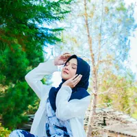 Menghadapi cacian dan pujian./Copyright shutterstock.com