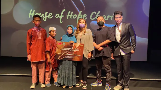 Cornellius Deva Suhartono bersama House of Hope melakukan penggalangan dana dan mendonasikan ke Panti Asuhan