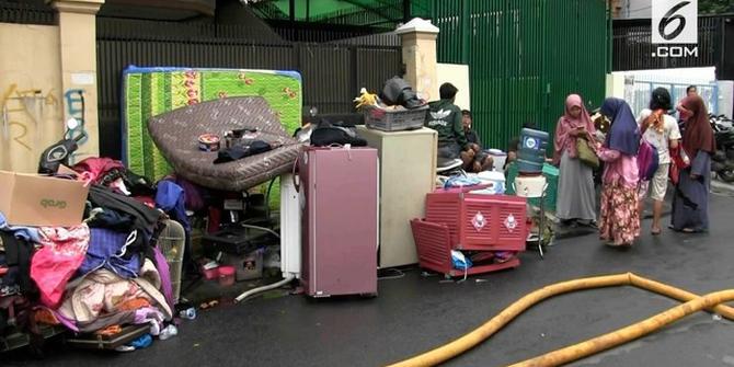 VIDEO: Anies Janji Bantu Korban Kebakaran Tomang