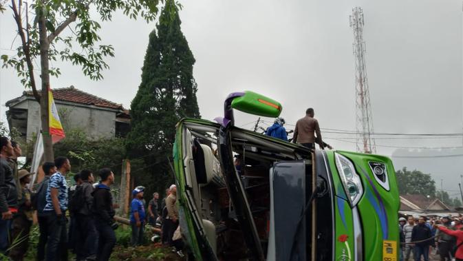 Kecelakaan Bus Pariwisata PO Purnama Sari terjadi pada Sabtu (18/1/2020) pukul 17.15 WIB di jalan umum jurusan Bandung-Subang