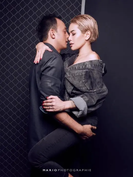 Niki siap hadir dalam sidang perdana tersebut. Ia juga telah siap menjalaninya. Ia juga tidak peduli atas kehadiran pria yang menikahinya sekitar lima bulan tersebut. (instagram/mariophotographie)