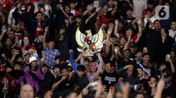 Bermain di Stadion Utama Gelora Bung Karno, Timnas Indonesia menang 7-6 (1-1) atas Thailand pada laga Semifinal Piala AFF U-23 2025. (Liputan6.com/Helmi Fithriansyah)