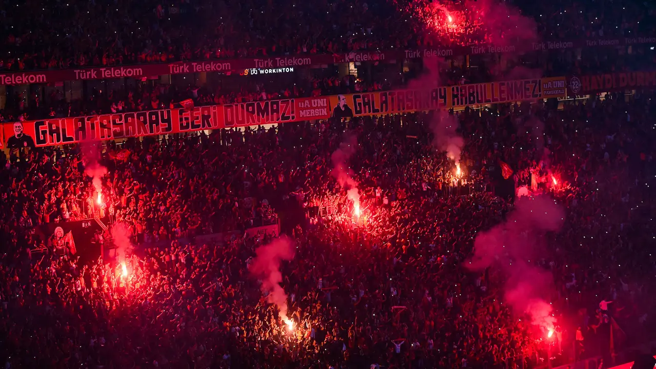Foto: Bikin Ciut Nyali Lawan, 5 Stadion dengan Atmosfer Terbaik di Eropa