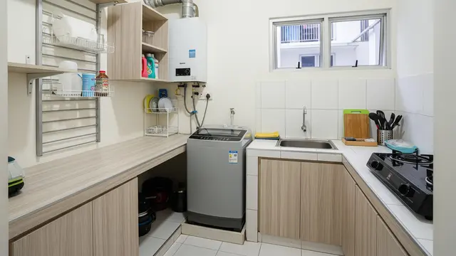 Dapur dan Area Cuci di Sudut Dapur