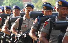 Polisi bersenjata jaga lokasi kerusuhan di Batam 