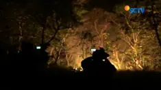 Kebakaran melalap hutan lindung milik Perhutani KPH Lawu di lereng Gunung Gede, Desa Cepoko, Jambon, Ponorogo, Jawa Timur. 