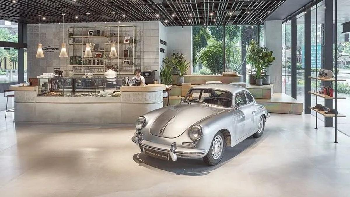 Mengintip Keunikan Porsche Studio di Singapura
