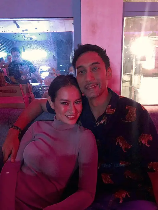 Restu Sinaga dan Vicky Monica