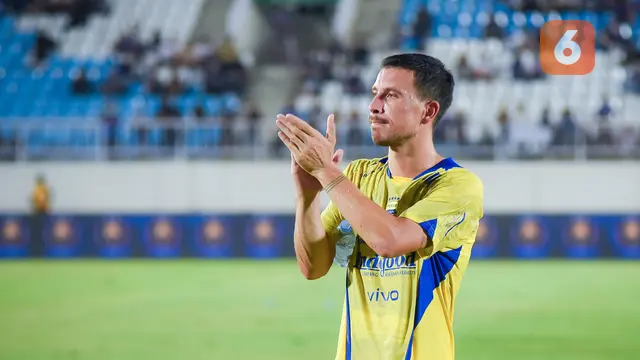 Foto: 10 Pemain Persib Bandung Sukses Persembahkan Comeback Dramatis di Kandang Arema FC pada Lanjutan BRI Super League