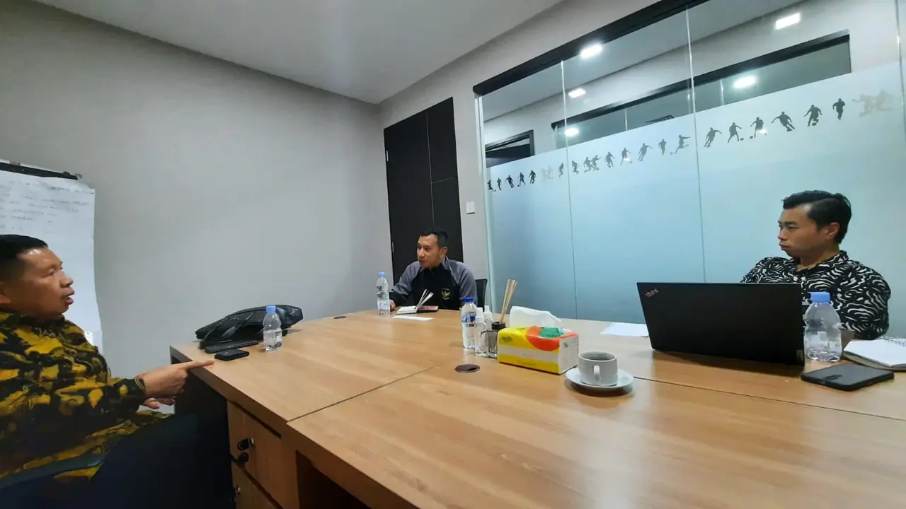 Auditor Ernts & Young mendatangi Kantor PSSI.