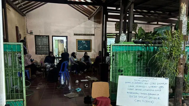 Rumah duka ayahanda Dea Panendra
