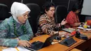 Wakil Ketua Internal Komnas HAM, Siti Noor Laila (tengah) memberikan keterangan pers di Kantor Komnas HAM, Jakarta, Senin (15/2/2016). Komnas HAM menolak hukuman kebiri bagi pelaku kejahatan seksual. (Liputan6.com/Helmi Afandi)
