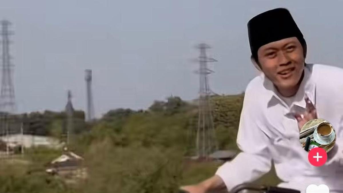 Heboh! Sosok Mirip Gus Iqdam Naik Sepeda Ontel di Jepang, Gaya dan Senyumnya Bikin Kaget