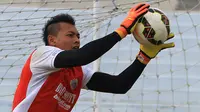 Madiun Putra FC merekrut Dedi Haryanto untuk melapis kipe utama Agung Hari Mukti di Piala Kemerdekaan. (Bola.com/Robby Firly)
