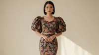 9 Baju Batik Wanita Lengan Puff Glamor, Elegan untuk Acara Pesta