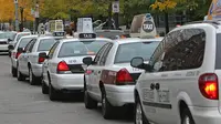 Supir taksi di Boston, Amerika Serikat dipuji karena mengembalikan $ 187.000, atau sekitar 2 milyar rupiah, milik penumpang yang tertinggal.