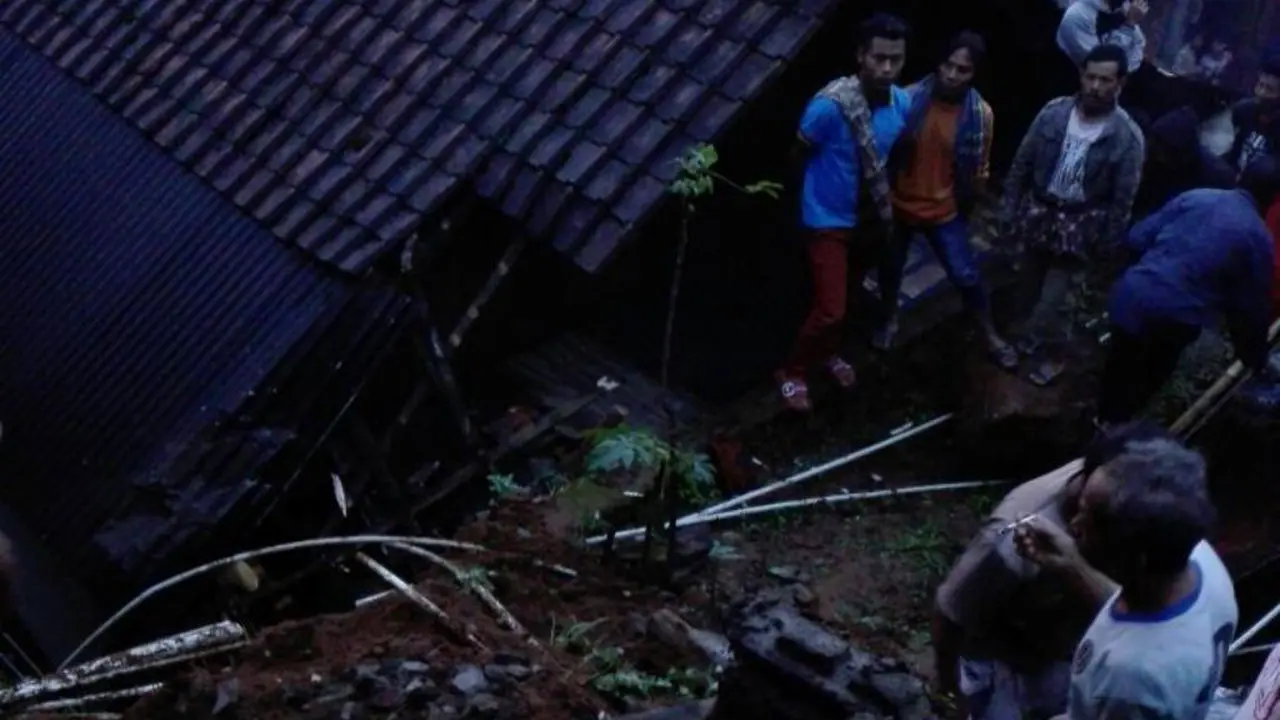 Longsor di Banjarnegara menyebabkan ratusan rumah rusak. (Foto: Liputan6.com/BPBD BNA/Muhamad Ridlo)