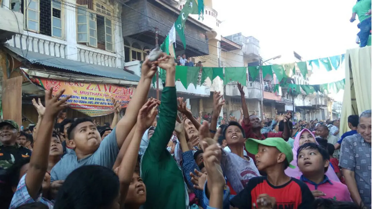 Serak Gulo, Tradisi India di Ranah Minang