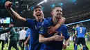 Jorginho Frello. Ia memutuskan pindah kewarganegaraan menjadi Italia pada tahun 2016 setelah sebelumnya menjadi bagian Akademi Hellas Verona mulai 2007-2010. Trofi Piala Eropa diraihnya pada Euro 2020 lalu setelah Italia menang atas Inggris lewat adu penalti. (Foto: AFP/Pool/Justin Tallis)