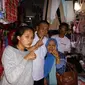 Dedi Mizwar blusukan di pasar (Liputan6.com)