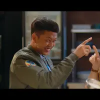 CEO BASE Entertainment, Shanty Harmayn, mengaku tertarik dengan storytelling Bayu Skak termasuk semangatnya mengangkat budaya lokal tempat ia berasal “Saya harap karya-karya yang sarat semangat Jowo Pride seperti LokaDrama dan film Lara Ati memicu kreator dari daerah lain ikut melakukan hal sama,” ujarnya lewat pernyataan tertulis baru-baru ini. (Foto: Dok. BASE Entertainment)