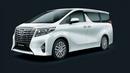 Toyota Alphard generasi ketiga menjadi koleksi yang juga berperan sebagai mobil harian untuk menunjang mobilitasnya yang sangat padat. (Source: toyota.astra.co.id)