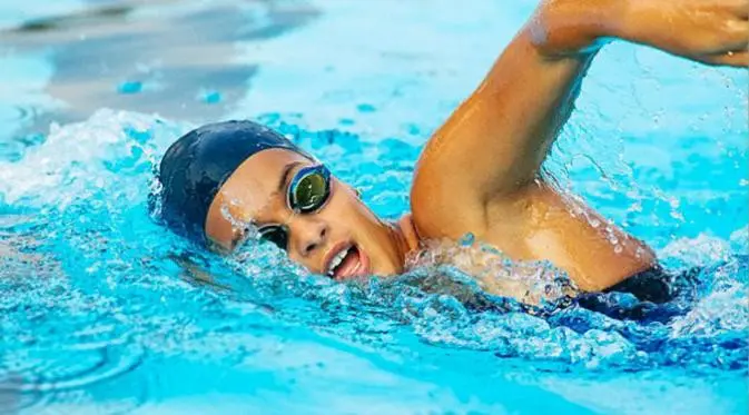 Berenang merupakan salah satu olahraga yang bisa membuat hidup lebih lama