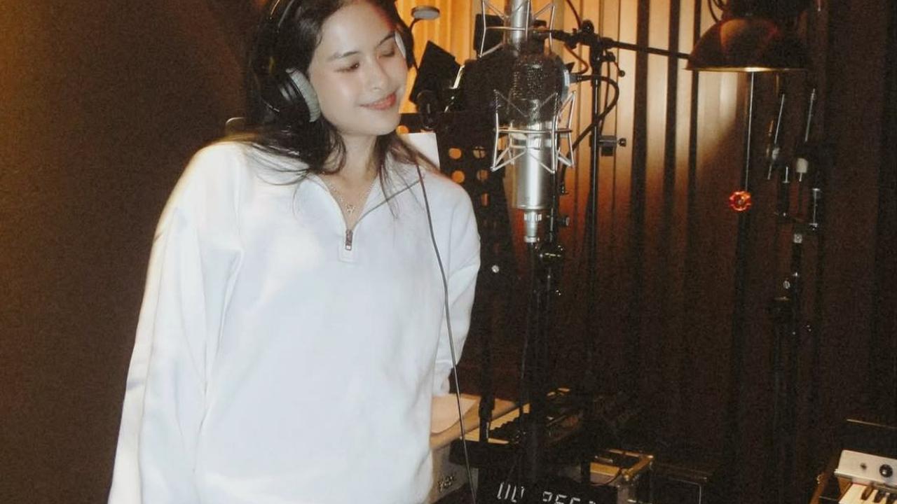 Kolaborasi Tak Terduga, Maudy Ayunda Siap Rilis Soundtrack Film Korea 'YOU ARE THE APPLE OF MY EYE'