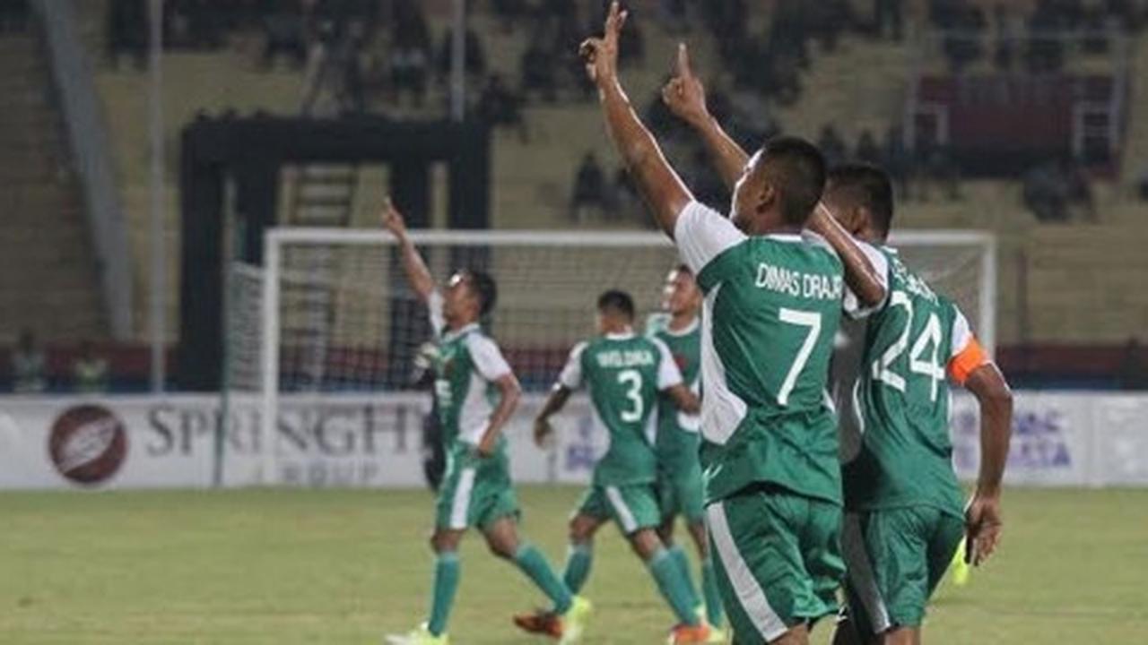 Pesta gol, PS TNI lolos ke delapan besar