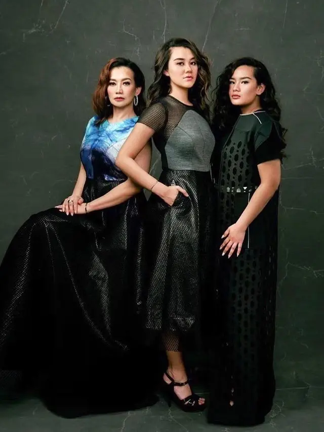 Reza Artamevia Kedua Anaknya
