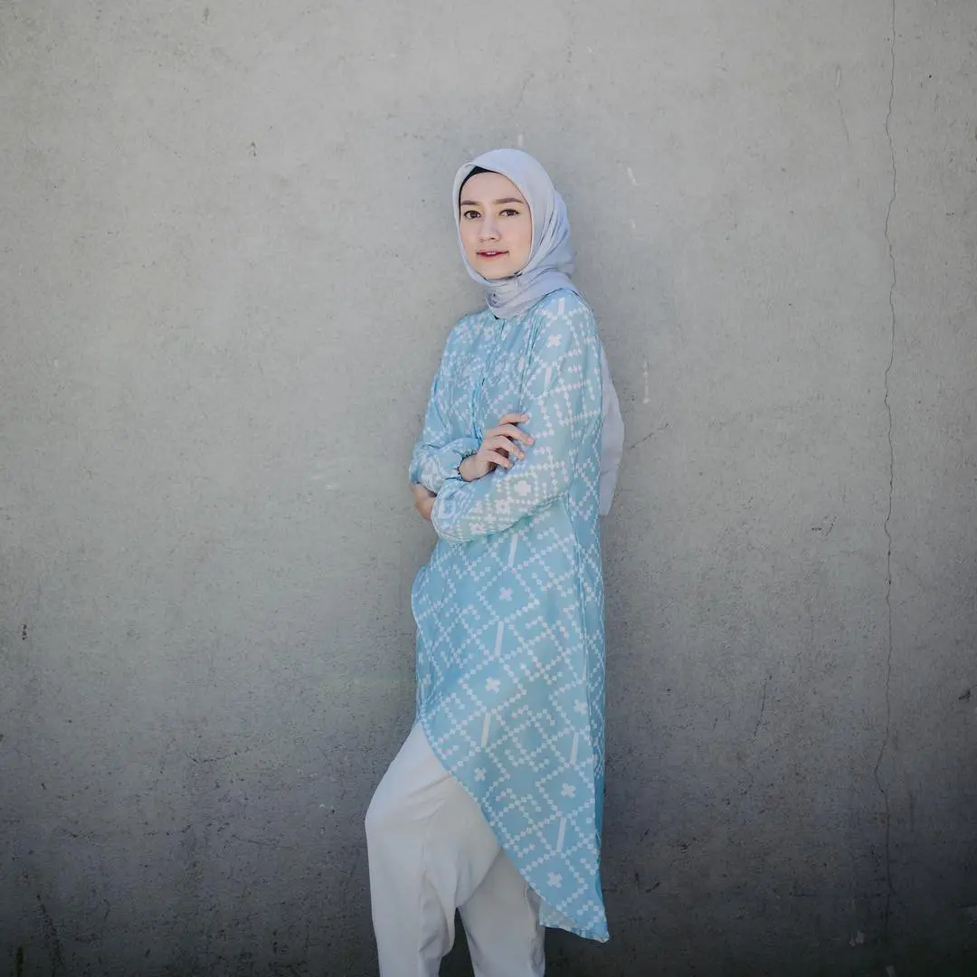 Deretan baju Lebaran yang jadi tren ala Hijab Blogger. (sumber foto: @megaiskanti/instagram)