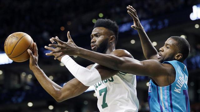 NBA: Irving Cedera, Celtics Menang Dramatis atas Hornets