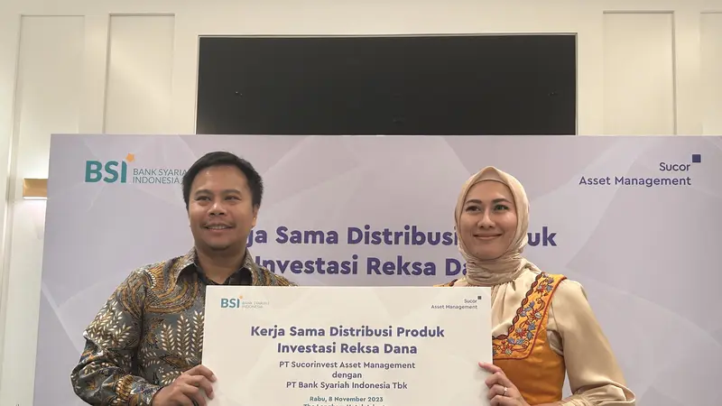 Kerja sama distribusi produk investasi reksa dana PT Sucorinvest Asset Management dan PT Bank Syariah Indonesia Tbk, Rabu (8/11/2023). (Foto: Liputan6.com/Elga N)