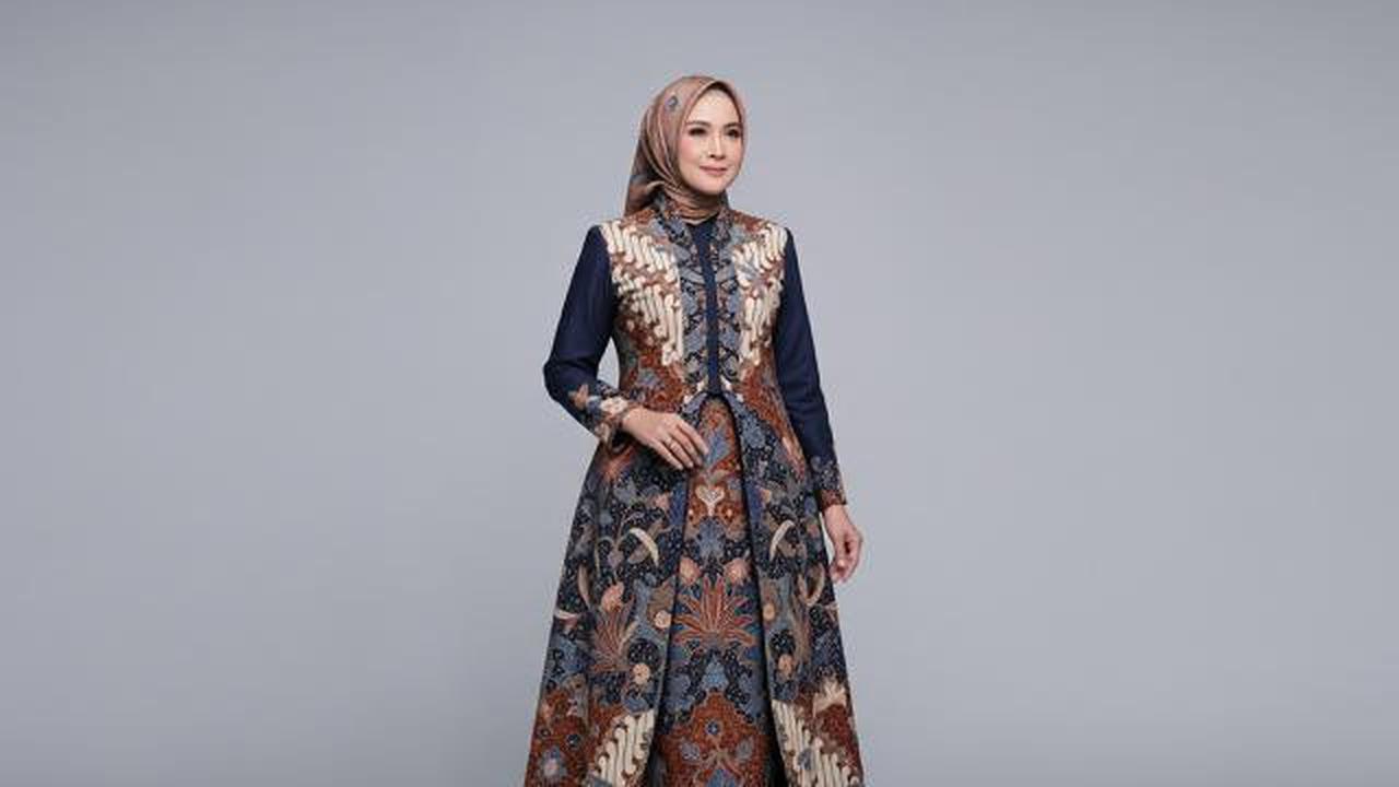 7 Model Gamis Batik Blazer Panjang yang Elegan untuk Acara Resmi