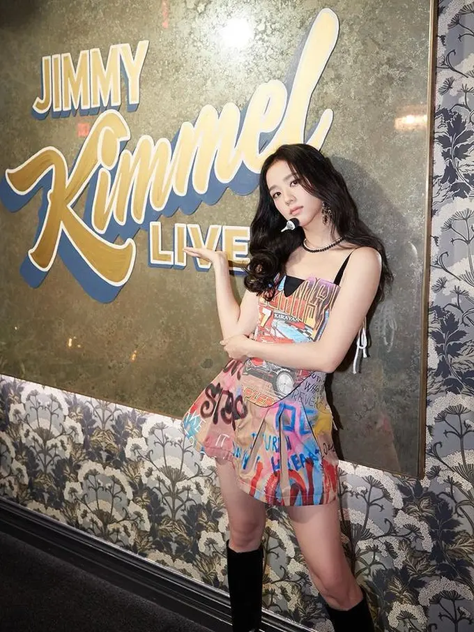 Pesona MahaPesona Mahal Jisoo BLACKPINK di Jimmy Kimmel dengan Kalung Rp1 Miliarl Jisoo BLACKPINK di Jimmy Kemmel dengan Kalung Rp1 Miliar